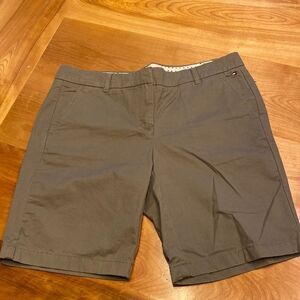 ‎2/$15 Tommy Hilfiger green shorts